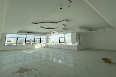 5 bedrooms Villa in Ras Al Khaimah, UAE No. 184299 10
