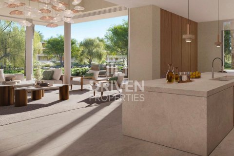 Вилла с 6 спальнями в Dubai Land, ОАЭ №137727 8