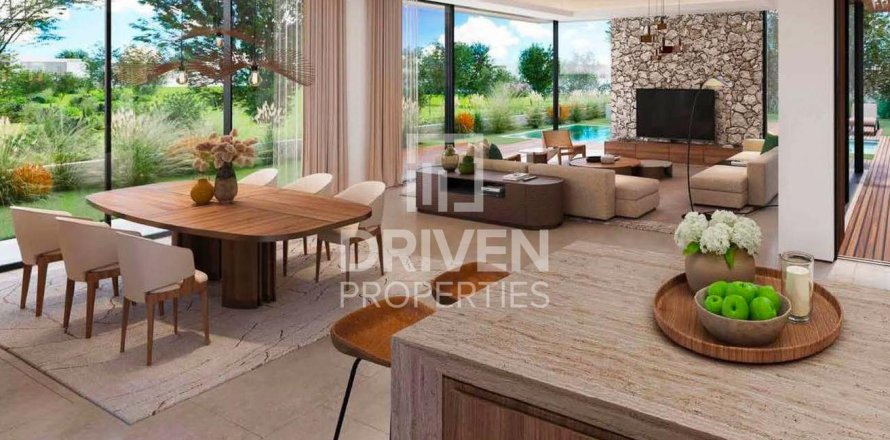 Вилла с 4 спальнями в Dubai Land, ОАЭ №137733