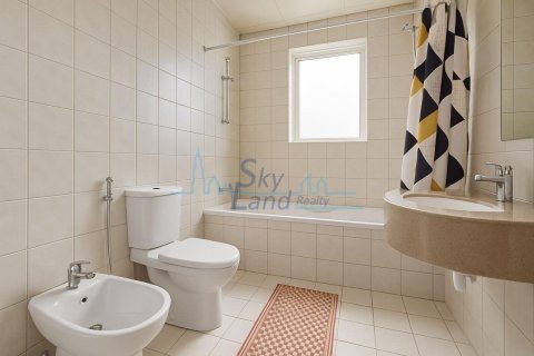 Квартира с 2 спальнями в Джумейра Лейк Тауэрс, ОАЭ №134483 4