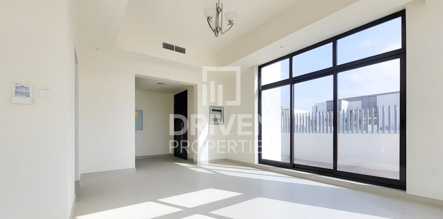 Townhouse de 4 chambres à District 11, UAE No. 210034