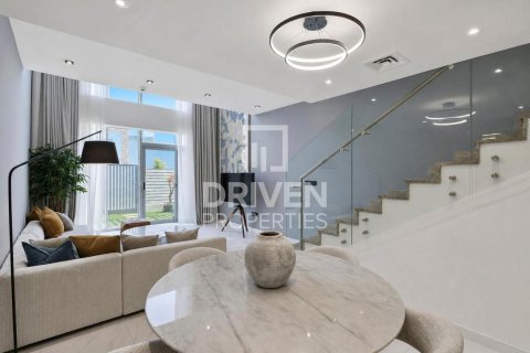 Townhouse de 2 chambres à Rukan, UAE No. 210029