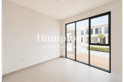 Townhouse de 4 dormitorios en The Valley, UAE No. 203340