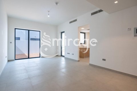 Townhouse de 3 dormitorios en  Yas Island, UAE No. 81364 2