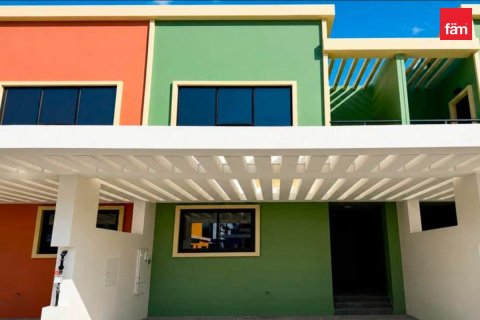 4 bedrooms Townhouse in Dubai, UAE No. 198374 9