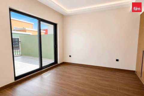 4 bedrooms Townhouse in Dubai, UAE No. 198374 10