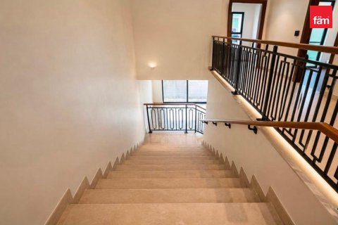 4 bedrooms Townhouse in Dubai, UAE No. 198374 8