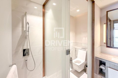 Apartment de 3 dormitorios en Address Harbour Point, UAE No. 204648 16