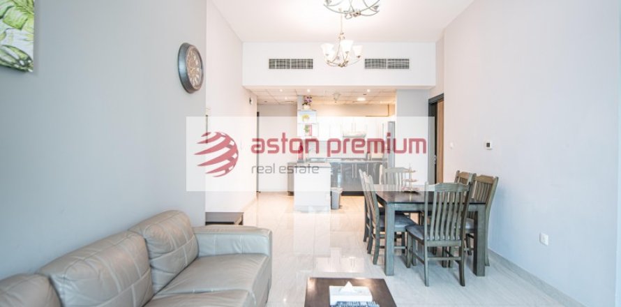 Apartment de 2 dormitorios en Business Bay, UAE No. 203234