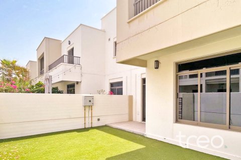 3 bedrooms Villa in Hayat Townhouses, UAE No. 199079 3