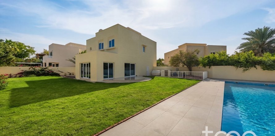 Villa de 5 chambres à Meadows, UAE No. 186605