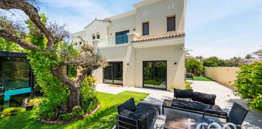 6 bedrooms Villa in Arabian Ranches, UAE No. 186608