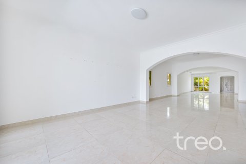 4 bedrooms Villa in Meadows, UAE No. 186602 4