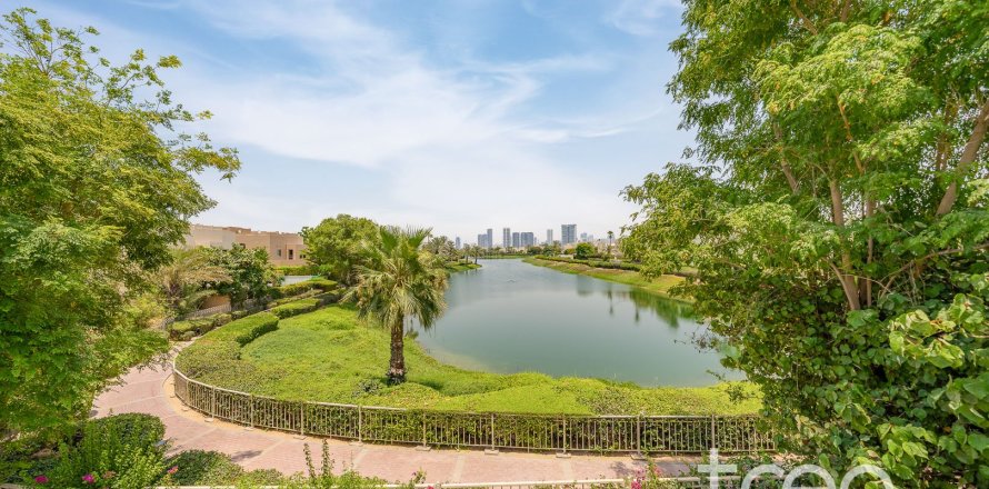 4 bedrooms Villa in Meadows, UAE No. 186602