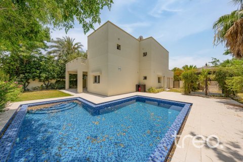 4 bedrooms Villa in Meadows, UAE No. 186602 3