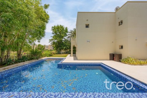 4 bedrooms Villa in Meadows, UAE No. 186602 30