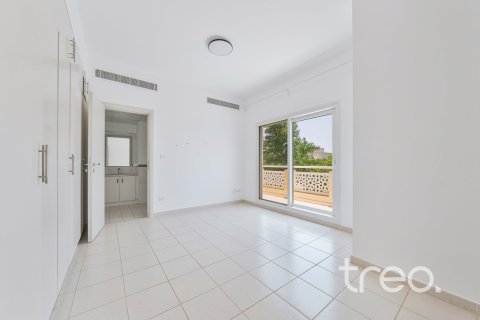 4 bedrooms Villa in Meadows, UAE No. 186602 19