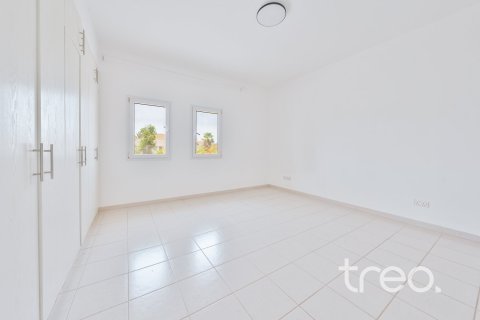 4 bedrooms Villa in Meadows, UAE No. 186602 16
