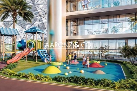 Studio Apartment in Jumeirah Lake Towers, UAE No. 132929 10