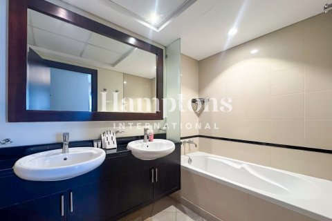 Apartment de 2 dormitorios en The Views 1, UAE No. 147996 13