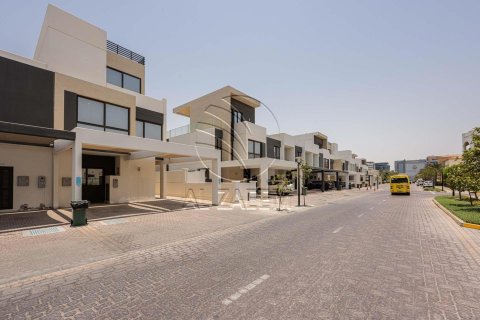 Таунхаус с 5 спальнями в Al Salam Street, ОАЭ №90394 2