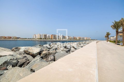 Land de 1069.87m² à Jumeirah, UAE No. 190741 17