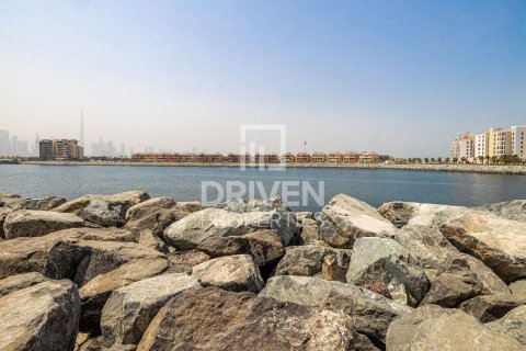 Land de 1069.87m² à Jumeirah, UAE No. 190741 21