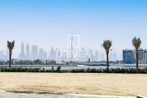 Land de 1069.87m² à Jumeirah, UAE No. 190741 13