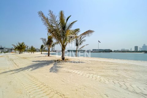 Land de 1069.87m² à Jumeirah, UAE No. 190741 11