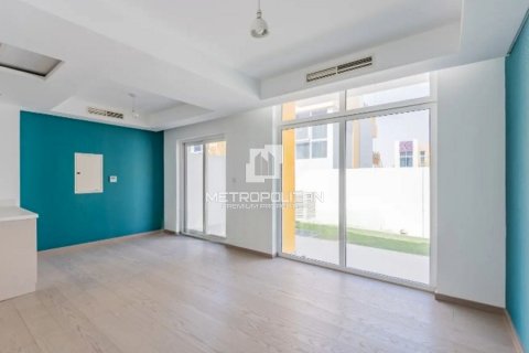 Townhouse de 3 dormitorios No. 128610 4