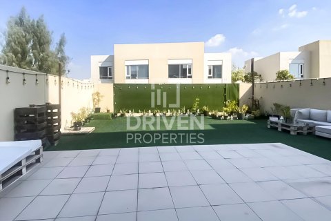 2 bedrooms Apartment in EMAAR South, UAE No. 138925 15