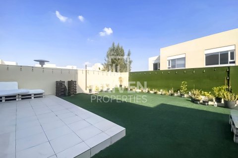 2 bedrooms Apartment in EMAAR South, UAE No. 138925