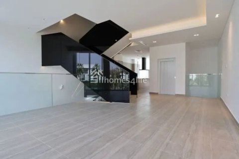 4 bedrooms Villa in Dubai, UAE No. 164226 5