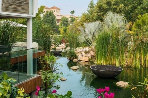 4 bedrooms Villa in Dubai, UAE No. 164226 2