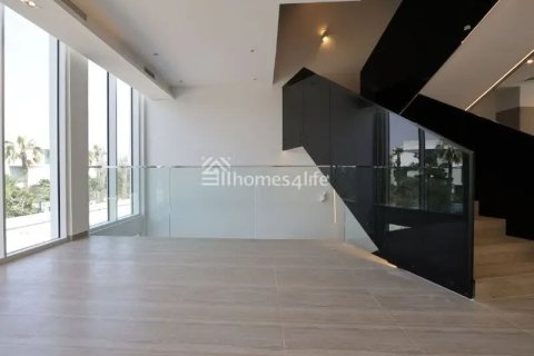 4 bedrooms Villa in Dubai, UAE No. 164226 15