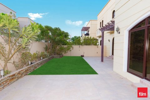 4 غرف نوم تاون هاوس  رقم 132223 3