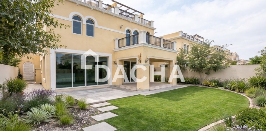 Вилла с 4 спальнями в Jumeirah Park, ОАЭ №155497