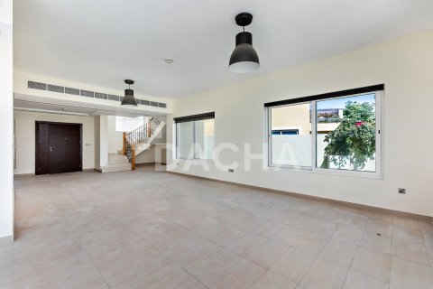 Вилла с 4 спальнями в Jumeirah Park, ОАЭ №155497 14