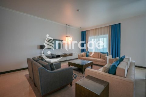 Apartment de 3 dormitorios en The Marina, UAE No. 8553 2