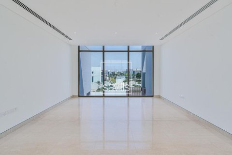 5 bedrooms Villa in Abu Dhabi, UAE No. 194863 15