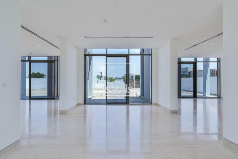 5 bedrooms Villa in Abu Dhabi, UAE No. 194863 21