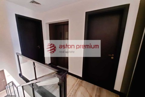 Villa de 4 dormitorios en Jumeirah Village Circle, UAE No. 168484 6