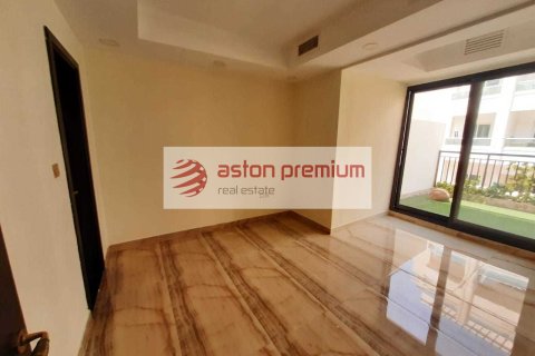 Villa de 4 dormitorios en Jumeirah Village Circle, UAE No. 168484 9