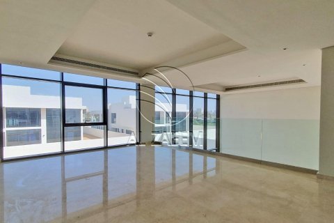 Villa de 4 dormitorios en  Saadiyat Island, UAE No. 91345 5
