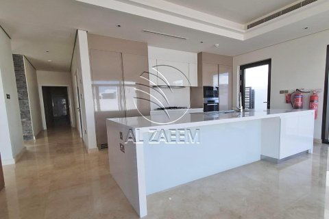 Villa de 4 dormitorios en  Saadiyat Island, UAE No. 91345 9