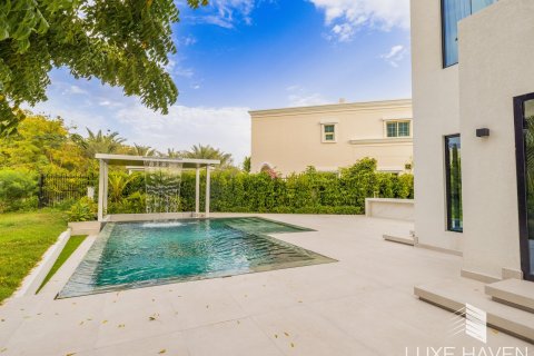 4 bedrooms Villa in Jumeirah Islands, UAE No. 48719 2