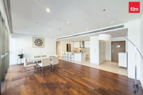 Квартира с 3 спальнями в City Walk, ОАЭ №145243