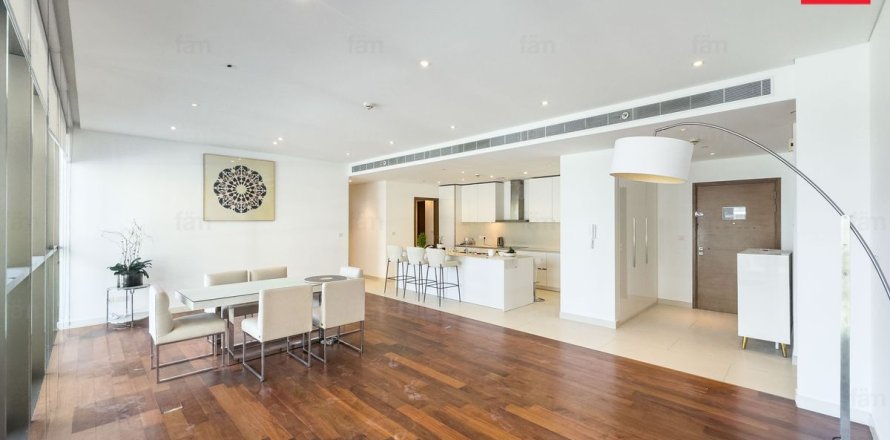 Квартира с 3 спальнями в City Walk, ОАЭ №145243