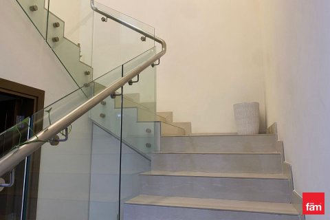 2 bedrooms Apartment in Dubai, UAE No. 126175 18