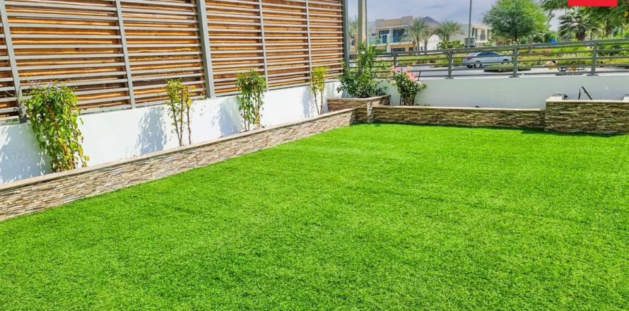 2 bedrooms Apartment in Dubai, UAE No. 126175